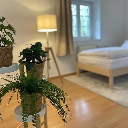 2 Separate Mit 5 Schlafzimmern Fuer 9 Personen