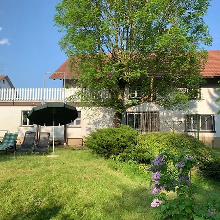 2 Separate Mit 5 Schlafzimmern Fuer 9 Personen Holiday home *