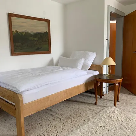 2 Separate Mit 5 Schlafzimmern Fuer 9 Personen Holiday home *