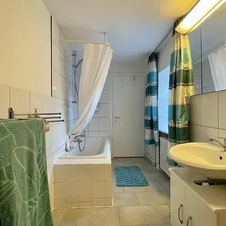 Holiday home 2 Separate Mit 5 Schlafzimmern Fuer 9 Personen