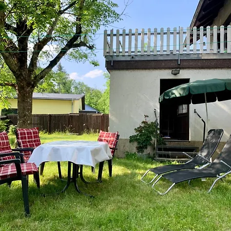 2 Separate Mit 5 Schlafzimmern Fuer 9 Personen Uehlingen-Birkendorf